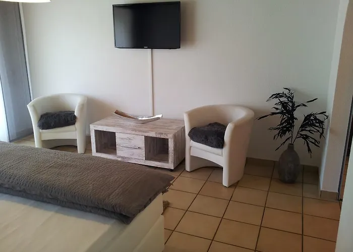 Gaestehaus Lohmann 불라이